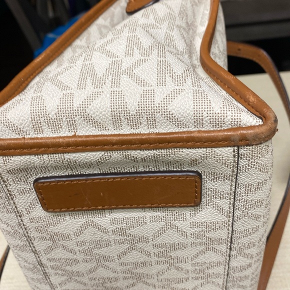 🔥Sale🔥Michael Kors Darien medium tote - Picture 7 of 16